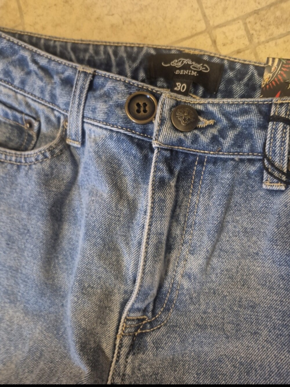 Ed Hardy Women's Baggy Light Wash Jeans Size 30 - Picture 3 of 8